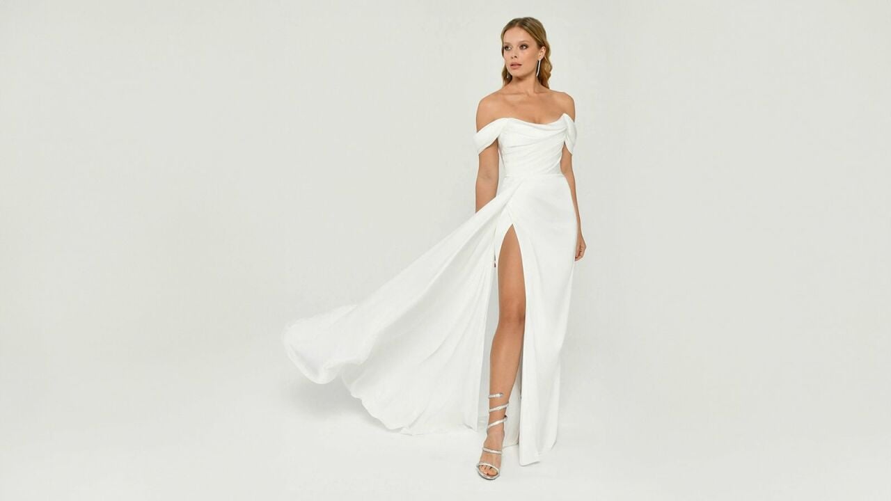 Choosing an Engagement Dress at Home