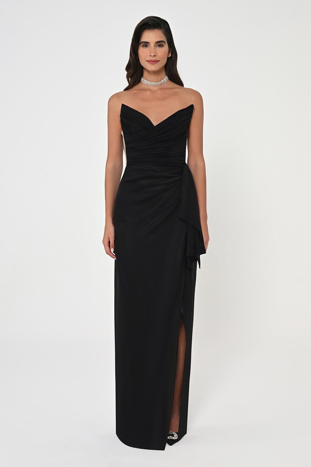 Straplez Üst Pliseli Yandan Yırtmaçlı Şifon Uzun Elbise Siyah - 40