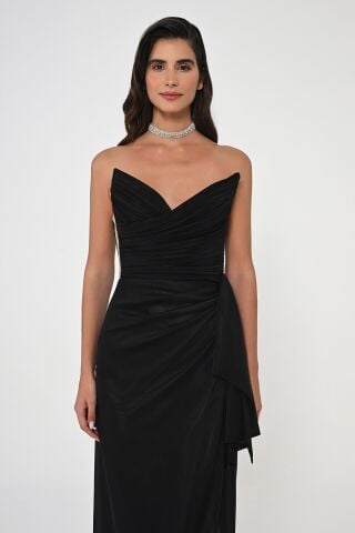 Straplez Üst Pliseli Yandan Yırtmaçlı Şifon Uzun Elbise Siyah - 40