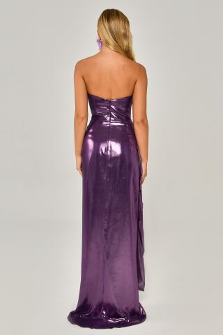 Straplez Parlak Kumaş Yandan Yırtmaçlı Uzun Elbise Mor - 36