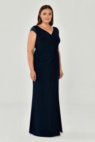 V Yaka Kısa Kollu Beli Aksesuarlı Yırtmaçlı Uzun Elbise Lacivert - 44