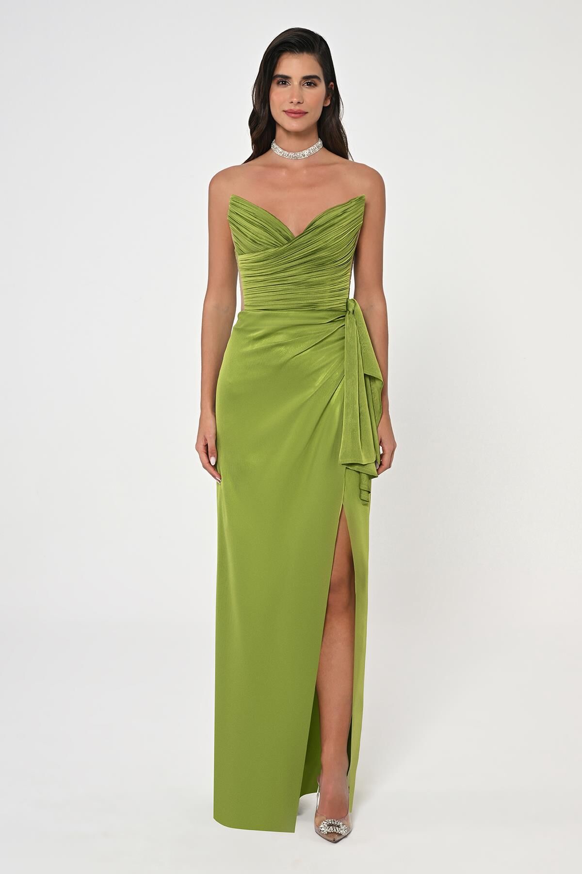 Straplez Üst Pliseli Yandan Yırtmaçlı Şifon Uzun Elbise Yeşil - 44