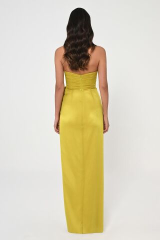 Straplez Üst Pliseli Yandan Yırtmaçlı Şifon Uzun Elbise OKSİT YEŞİL - 38