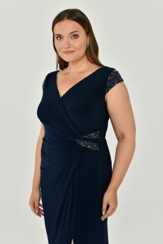 V Yaka Kısa Kollu Beli Aksesuarlı Yırtmaçlı Uzun Elbise Lacivert - 48