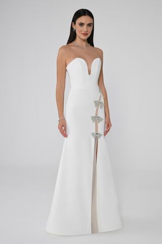 Straplez Kalp Göğüs Önden Yırtmaçlı Krep Uzun Elbise Beyaz - 38