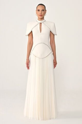 Şerit Taş Aksesuarlı Eteği Piliseli Şifon Uzun Elbise