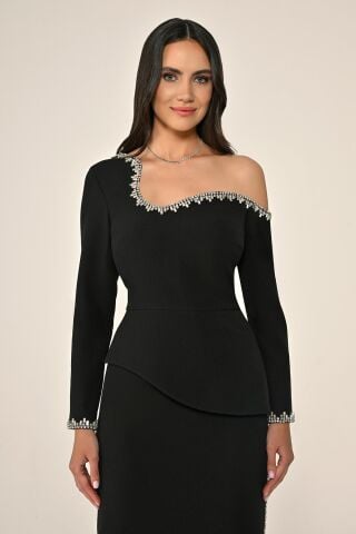 Üstü Asimetrik Kesim Taşlı Krep Midi Elbise