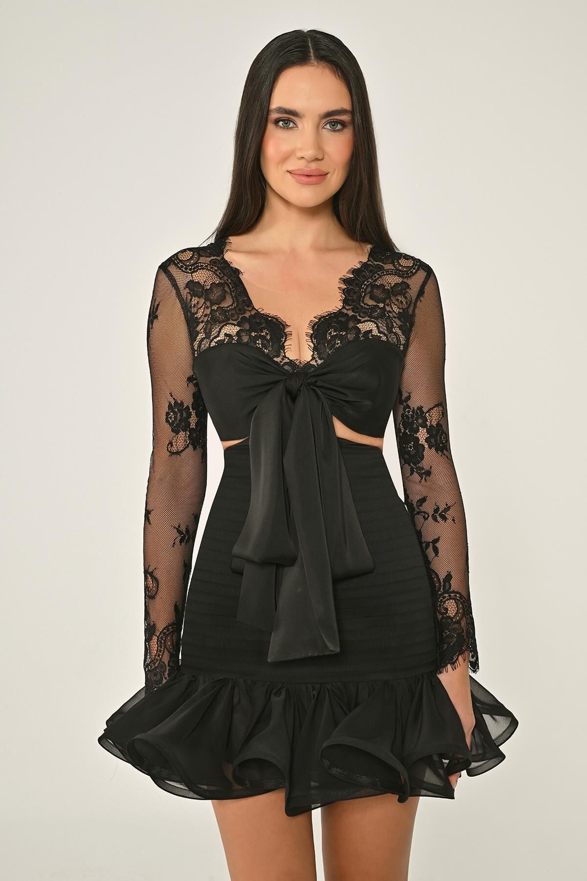 Üst Dantel Eteği Fırfırlı Şifon Kısa Elbise