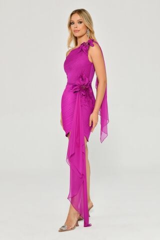 Tek Omuz Şal ve Çiçek Aksesuarlı Kısa Elbise Eflatun - 38