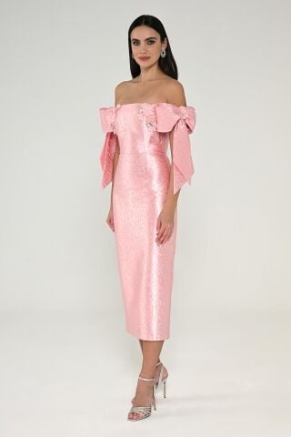 Düşük Fiyonklu Omuz Jakar Kumaş Midi Elbise Pembe - 42
