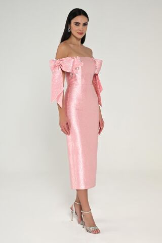 Düşük Fiyonklu Omuz Jakar Kumaş Midi Elbise Pembe - 42