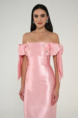 Düşük Fiyonklu Omuz Jakar Kumaş Midi Elbise Pembe - 42