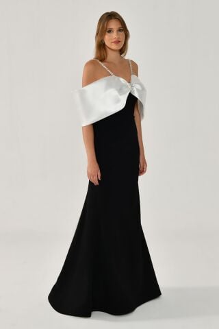 Taşlı İp Askılı Düşük Omuz Krep Uzun Elbise SİYAH / BEYAZ - 38