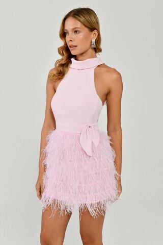 Halter Yaka Sırt Dantelli Eteği Tüylü Kısa Elbise Pembe - 38