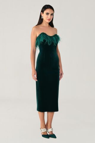 Straplez Tüylü İşlemeli Şerit Aksesuarlı Kadife Midi Elbise ZÜMRÜT - 40