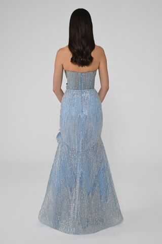 Langes Kleid mit tiefem V-Ausschnitt und Pailletten und Blumen-Accessoires BLAU - 38