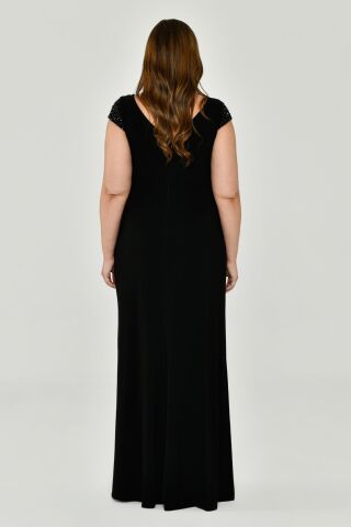 V Yaka Kısa Kollu Beli Aksesuarlı Yırtmaçlı Uzun Elbise Siyah - 46