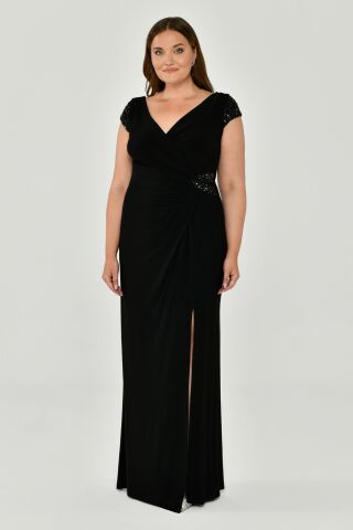 V Yaka Kısa Kollu Beli Aksesuarlı Yırtmaçlı Uzun Elbise Siyah - 48