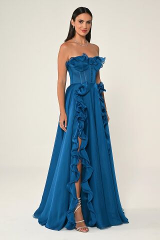 Trägerloses, langes Chiffonkleid mit Rüschen und doppeltem Schlitz PETROL – 40