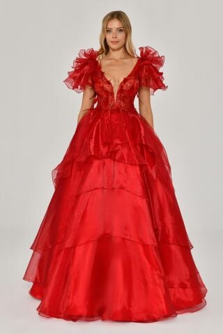 Langes Prinzessinnenkleid aus Organza mit Federn und Perlen