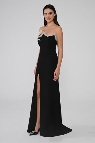 Straplez Yakası Taşlı Asimetrik Kesim Önden Yırtmaçlı Uzun Elbise Siyah - 42