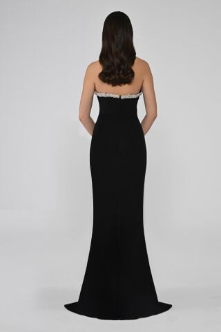 Straplez Yakası Taşlı Asimetrik Kesim Önden Yırtmaçlı Uzun Elbise Siyah - 42