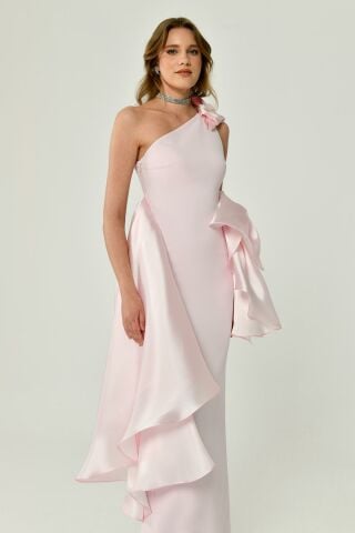 Tek Omuz Volanlı Parlak Kumaş Aksesuarlı Uzun Elbise 36 - PEMBE / PEMBE