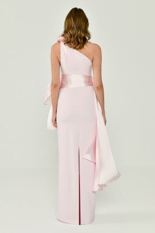 Tek Omuz Volanlı Parlak Kumaş Aksesuarlı Uzun Elbise 36 - PEMBE / PEMBE