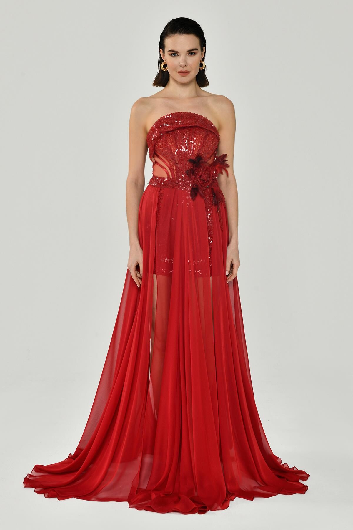 Straplez Üst Pul Payetli Alt Şİfon Çiçek Aksuarlı Uzun Elbise Kırmızı - 42