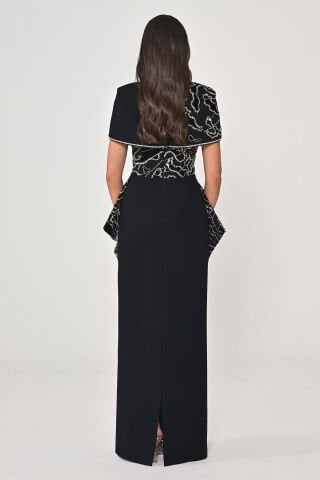 Bolerolu Üstü Aksesuarlı Krep Uzun Elbise