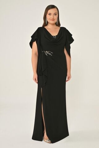 Degaje Yaka Beli Aksesuarlı ve Büzgülü Krep Uzun Elbise Siyah - 46