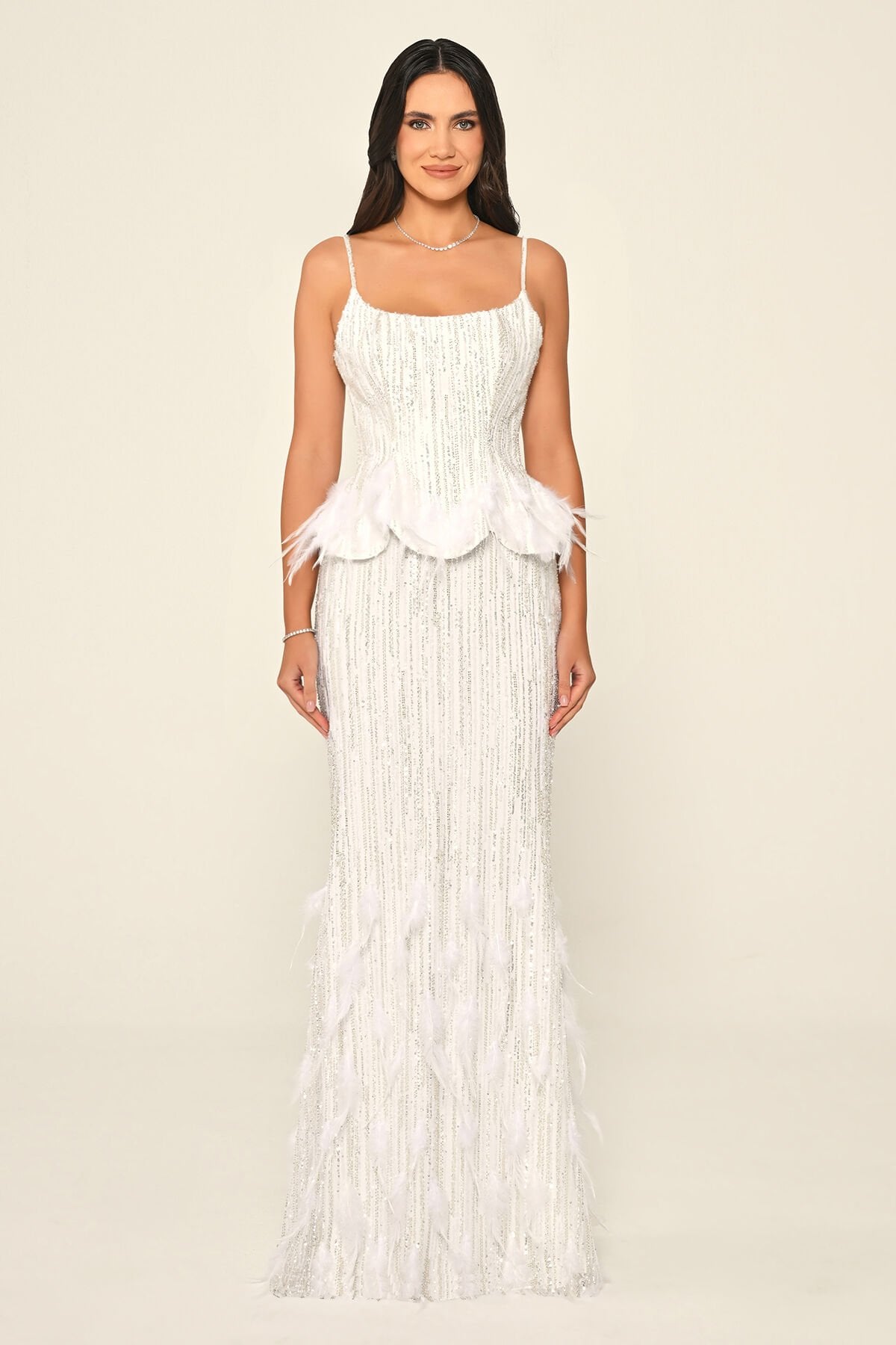 İp Askılı Çıkarılabilir Üst Tüy Aksasuarlı Payet Uzun Elbise