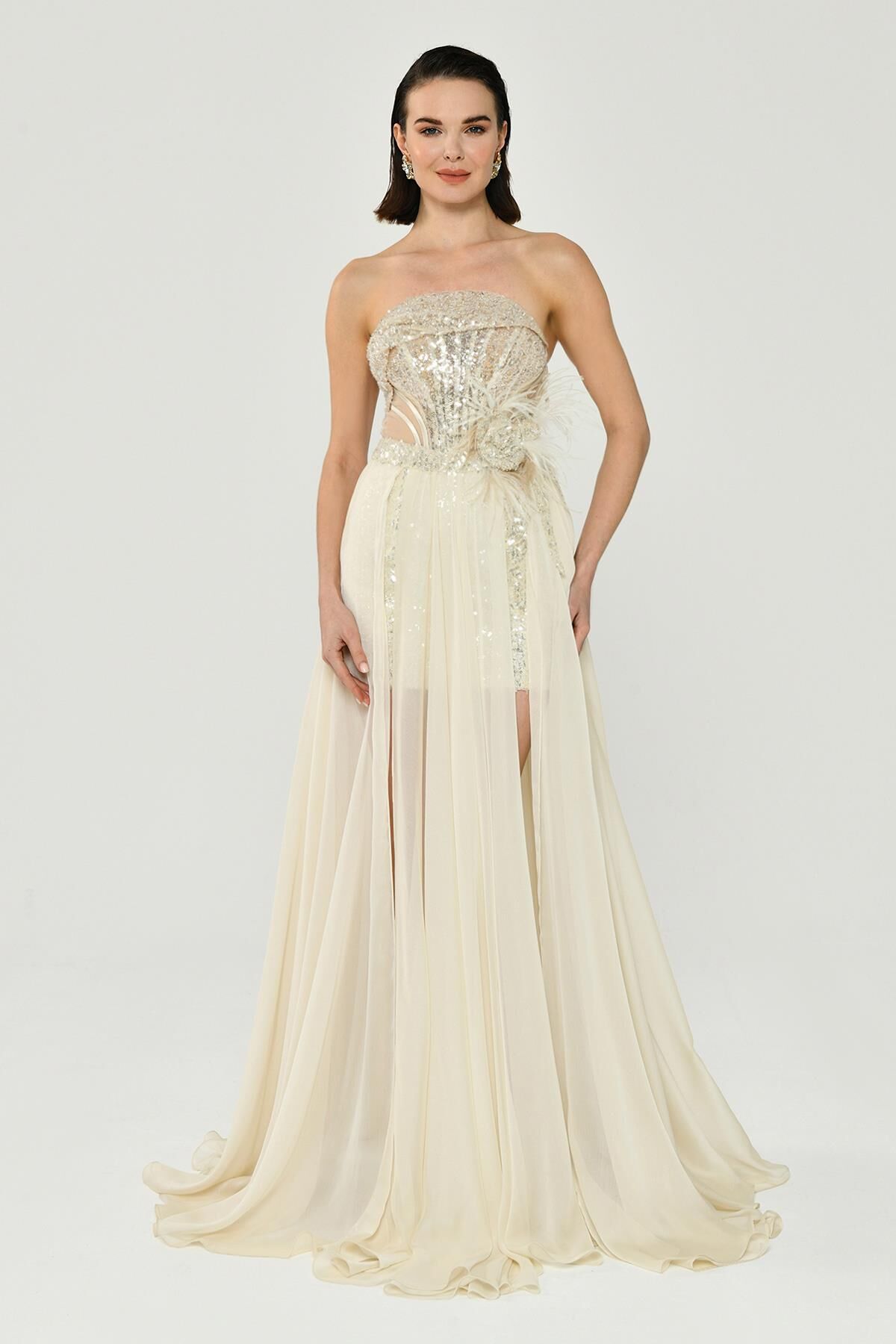 Straplez Üst Pul Payetli Alt Şİfon Çiçek Aksuarlı Uzun Elbise Kemik - 42