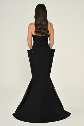 Straplez Payetli Volanlı Krep Uzun Elbise