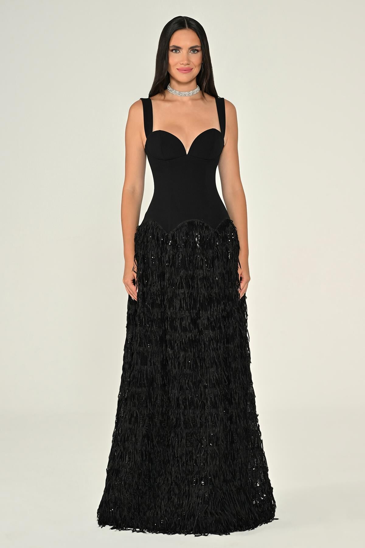 Askılı Krep Üst Eteği Püsküllü Payet Uzun Elbise