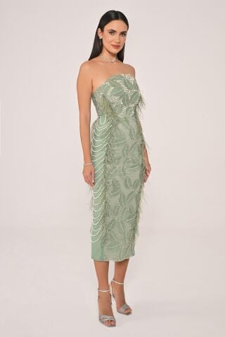 Trägerloses, perlenbesetztes Plissee-Midikleid AQUEEN - 40