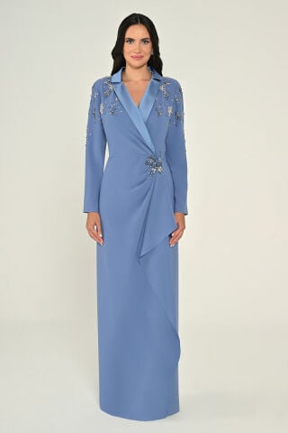 Langärmliges Crêpe-Kleid mit Kragen und Taillen-Accessoire