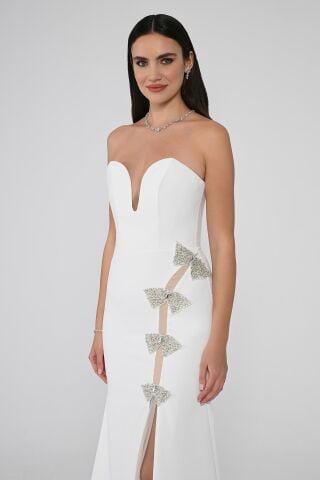 Straplez Kalp Göğüs Önden Yırtmaçlı Krep Uzun Elbise