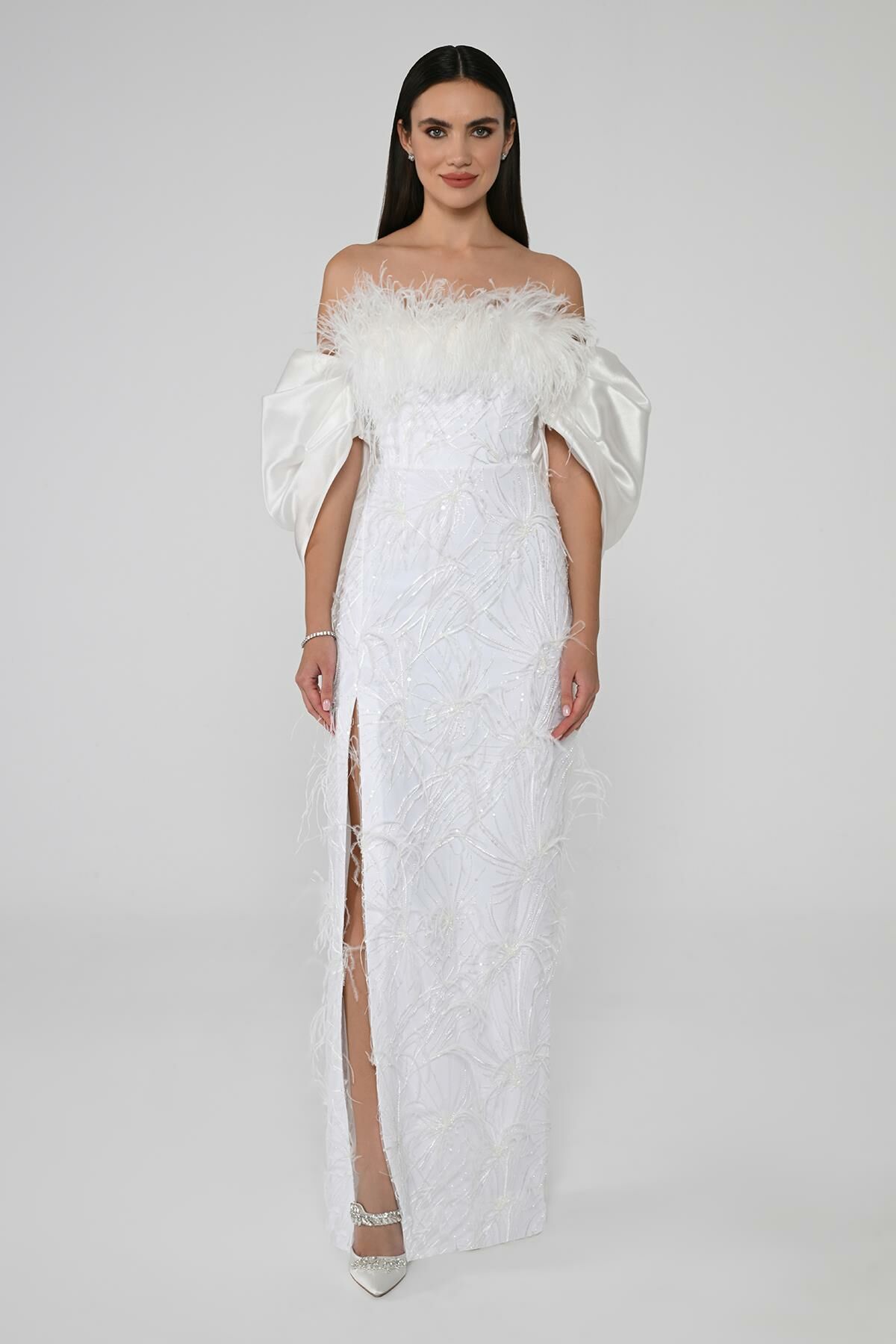 LOW SLEEVE STRAPLESS BUST FEATHERED LONG DRESS WITH SLOT