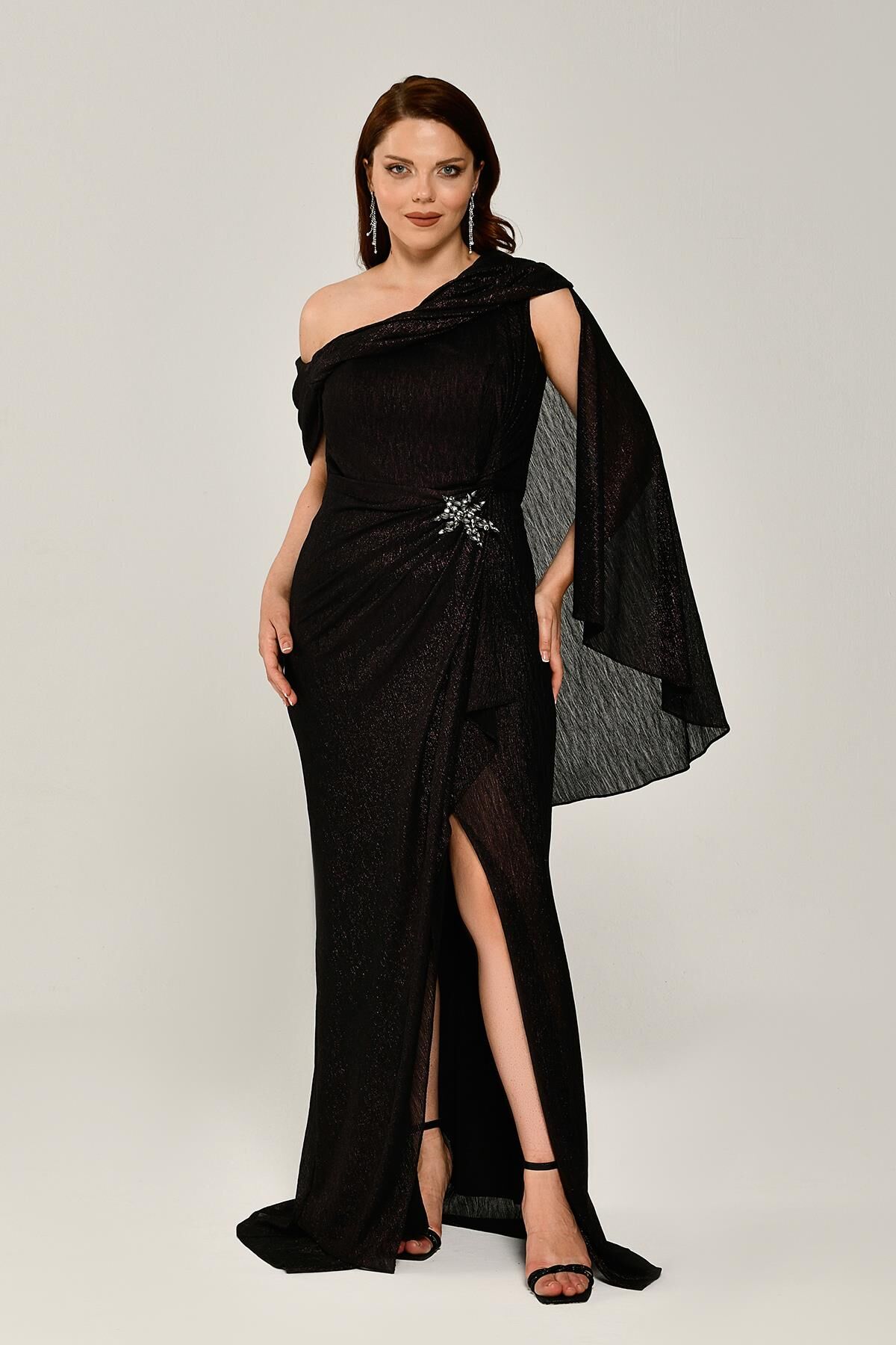 Simli Kumaş Tek Omuz Şallı Beli Broşlu Uzun Elbise Mürdüm - 42