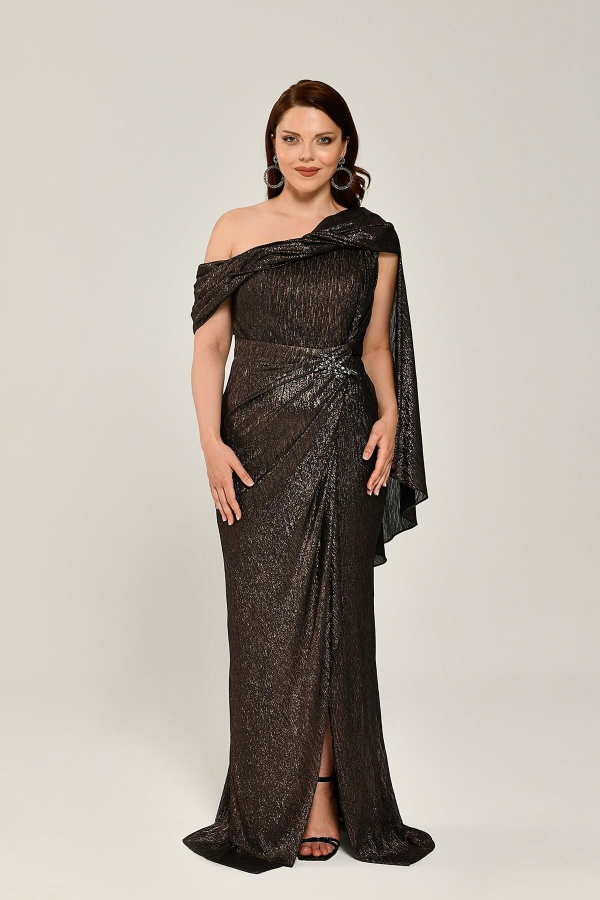 Simli Kumaş Tek Omuz Şallı Beli Broşlu Uzun Elbise BAKIR - 42