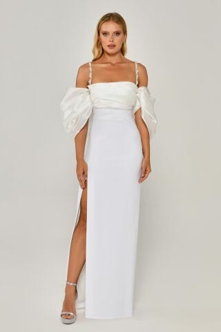 Askılı Düşük Balon Kol Yırtmaçlı Uzun Elbise