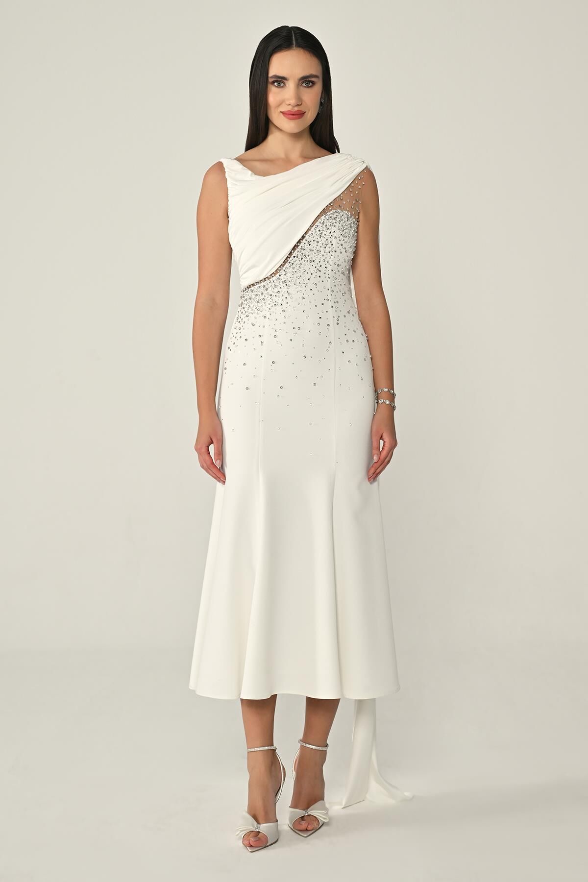 Şal Aksesuarlı Taşlı Krep Midi Elbise Beyaz - 40