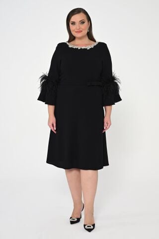 Taşlı Bisiklet Yaka Kolları Tüylü Krep Midi Elbise Siyah - 42