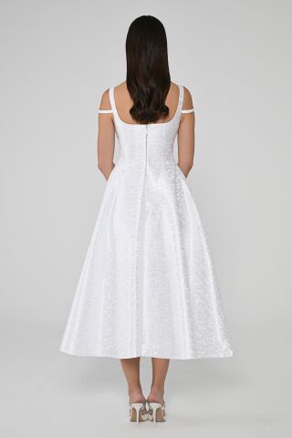 Askılı Yakası Taş Aksesuarlı Brokar Kumaş Midi Elbise Beyaz - 38