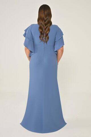 Degaje Yaka Beli Aksesuarlı ve Büzgülü Krep Uzun Elbise İNDİGO - 40