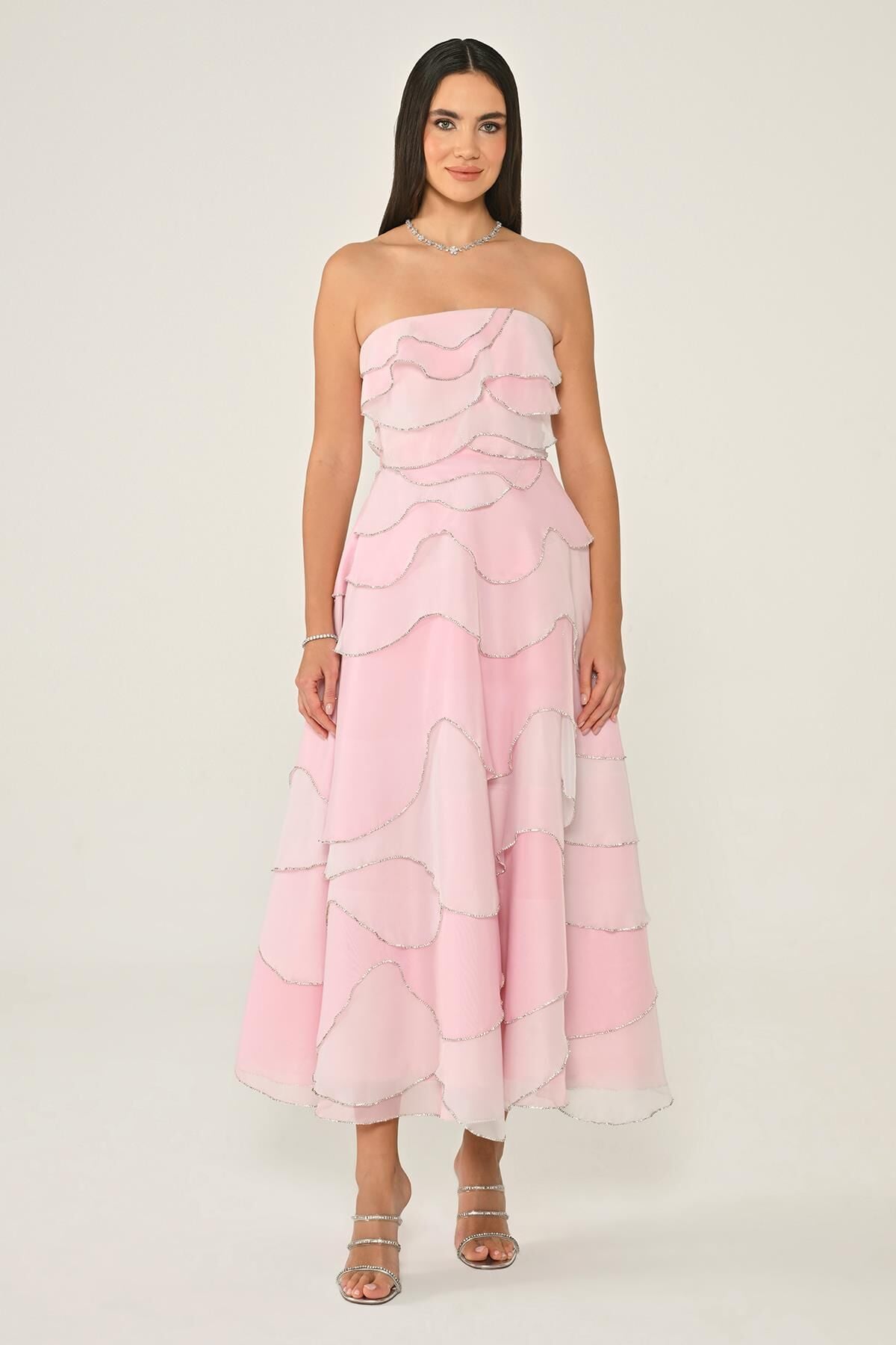 Trägerloses, mehrlagiges Organza-Midikleid mit Steinbesatz