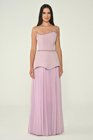 Trägerloses Chiffon-Kleid mit Krepprock
