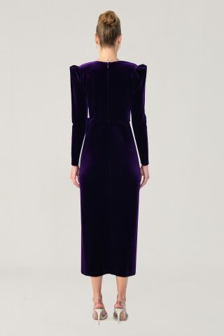 Langärmliges Midikleid aus Samt mit tiefem V-Ausschnitt, Dunkellila – 44