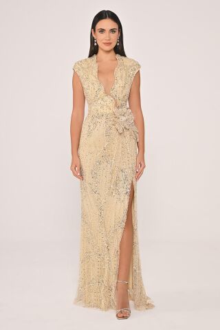 Dekolteli Beli Çiçek Aksesuarlı Payet Uzun Elbise ALTIN - 44